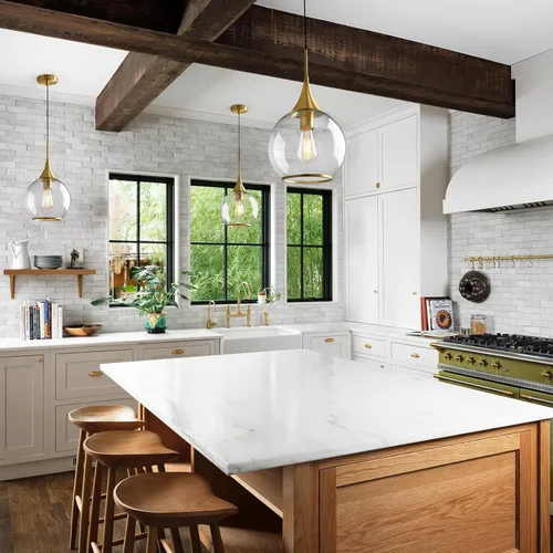 Vista 9 de Luces Colgantes para Isla de Cocina: Lámpara de Estilo Granja Dorada Cepillada con Vidrio Transparente - Globo de Mediados de Siglo de 10 Pulgadas