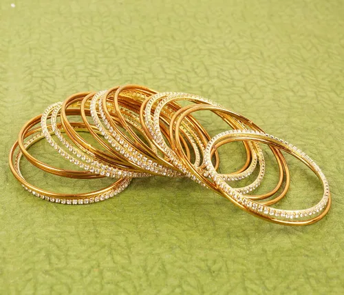 Vista 3 de Touchstone Pulsera india de Bollywood Kundan con aspecto de Kundan grabado a mano, malla de metal pelado, alambres trenzados, diamantes