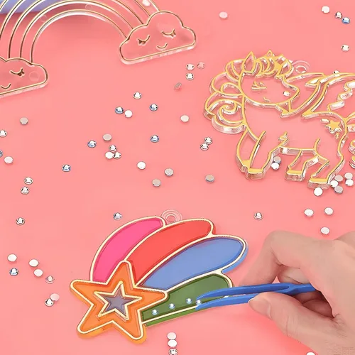 Vista 5 de Juego de manualidades y manualidades de pintura de cristal, kit de pintura de cristal, arte de bricolaje para niños, kit de llaveros de pintura
