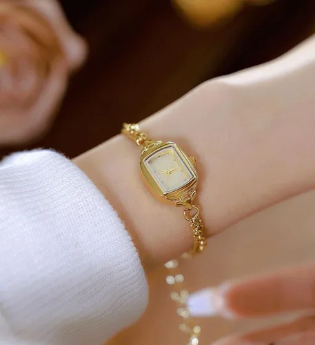 Vista 4 de ADSBIAOYE Reloj de cuarzo para mujer, delicado rectángulo, ultra fino, impermeable, elegante, analógico