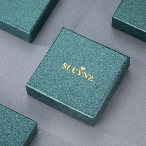 Vista 6 de SLUYNZ Pendientes de aro pequeños de plata de ley con circonita cúbica para mujeres y adolescentes y niñas, aretes de aro con forma de corazón