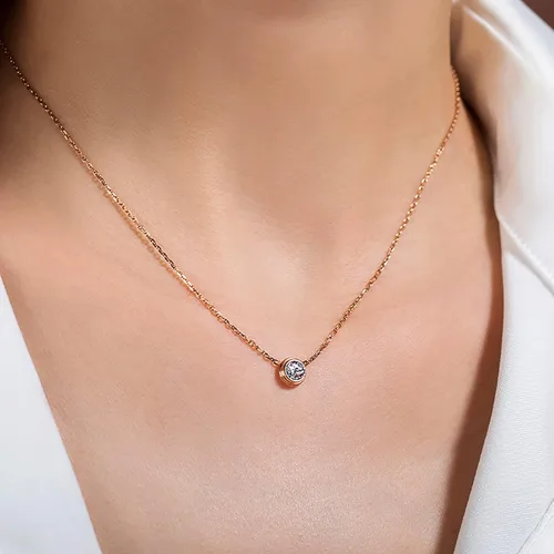 Vista 6 de Paquete de 2 collares con dije de corazón de circonita cúbica de titanio para mujeres, adolescentes y niñas, de acero inoxidable, cadena de capa