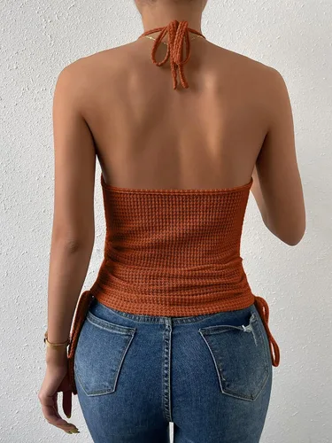 Vista 2 de SweatyRocks Camiseta sin mangas para mujer con lazo en la espalda, drapeada, con lazo lateral, fruncida