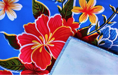 Vista 3 de Alux - Mantel de plástico con flores de hibisco para patios, picnic y mesas de cocina, azul y rojo, vinilo de plástico, mantel de plástico