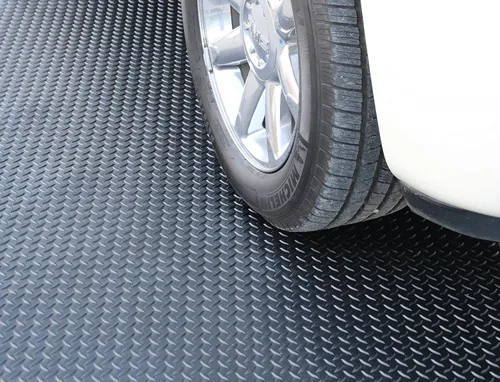 Vista 2 de Rhino Mats DV48X2 Diamond Plate Suelo de goma, caucho, 1/8" de grosor, negro mate