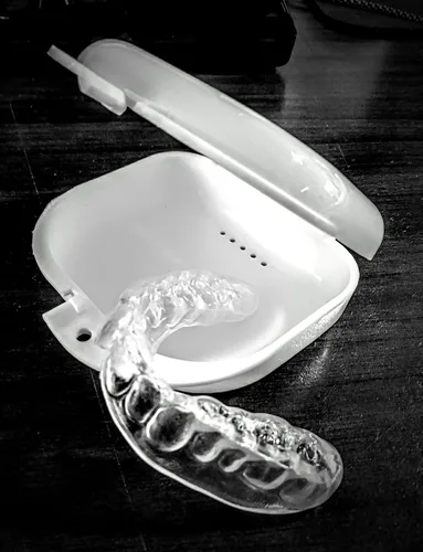 Vista 2 de Zero-G Mouthguard Estuche de transporte
