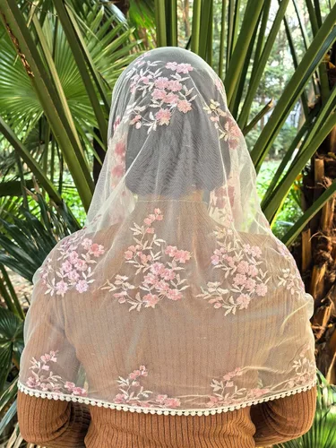 Vista 6 de Encaje Capilla Velo Mantilla Infinity Veil Multicolor Bordado Cherry Blossom Style Latin Mass M7 Rosa (Cherry Blossom Pink)