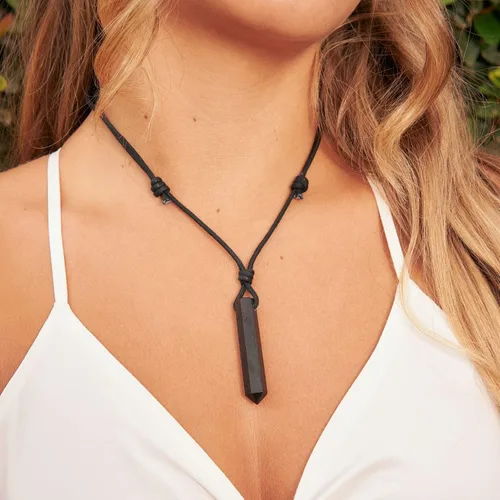 Vista 3 de Collar con colgante de turmalina negra cruda para hombres o mujeres adultos unisex cristal sanación joyería metafísica piedra EMF protección