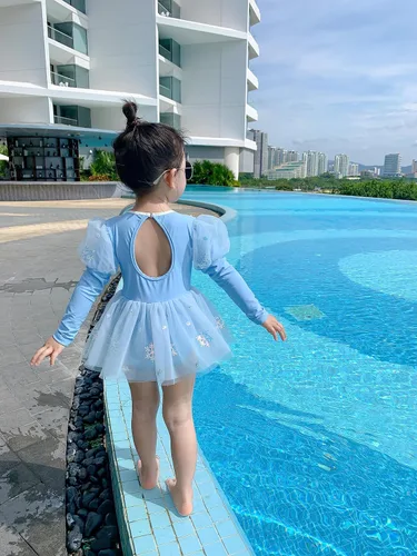 Vista 3 de Nomi&Me Traje de baño para niña pequeña, traje de baño de una pieza, vestido de tutú de sirena de princesa, falda de natación