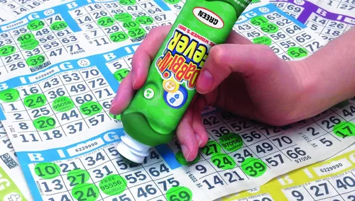 Vista 4 de Dabbin' Fever - Marcadores de bingo, una docena de 3 onzas de tinta (Amarillo)