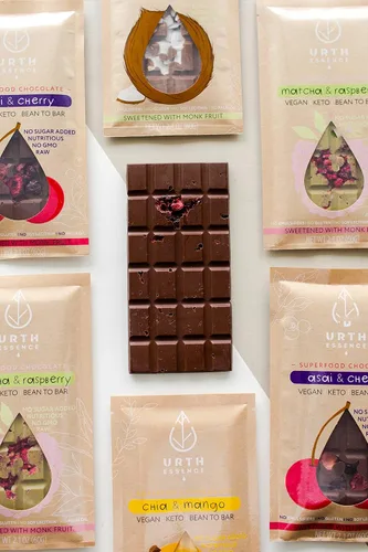Vista 8 de Urth Essence Barras de chocolate veganas sin azúcar Chocolate Keto Alimento apto para dietas cetogénicas sin lácteos Alimentos saludables
