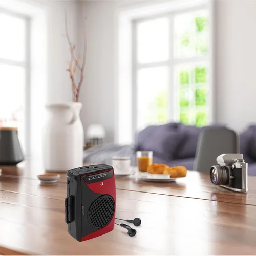 Vista 4 de GPX Reproductor de casete portátil, compatible con auriculares, 3.54 x 1.57 x 4.72 pulgadas, requiere 2 pilas AA, no incluidas, rojo/negro (CAS337B)