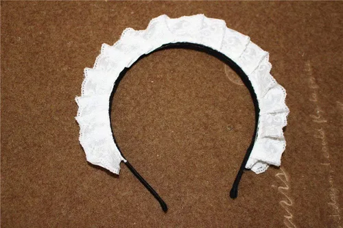 Vista 2 de MAYSONG Diadema gótica para mujer, diseño de criada, color blanco