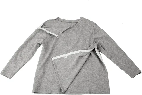 Vista 2 de Camisas de cirugía de hombro, camisa unisex de rehabilitación con broches discretos para los hombros, ropa de quimioterapia, camisa de manga larga