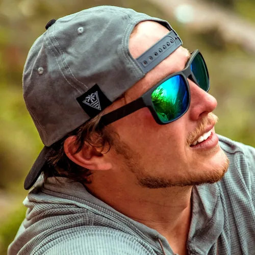 Vista 6 de Blenders Eyewear Canyon Gafas de sol polarizadas Estilo activo, marco duradero 100% protección UV Unisex