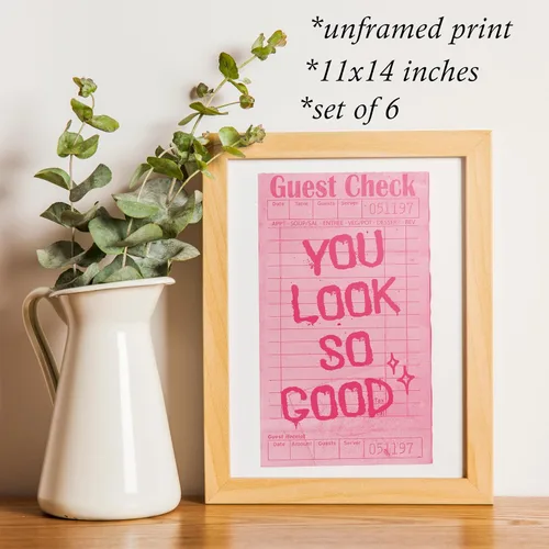 Vista 4 de KEUSPI Preppy - Póster artístico de pared con texto en inglés "You Look So Good Guest Check Good Times" de color rosa con texto en inglés "You Look