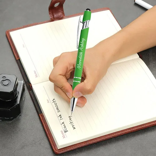 Vista 4 de Aolun Bolígrafos personalizados, bolígrafos con grabado personalizado con lápiz capacitivo, 12 unidades, metal suave al tacto, nombre grabado, Verde