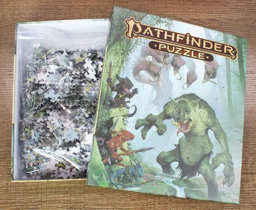 Vista 2 de Toy Vault Pathfinder Game Puzzle Bestiary, rompecabezas de 1000 piezas de 20 x 26 pulgadas