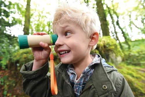 Vista 5 de Hape Telescopio ajustable Equipo espía de bambú para niños con aumento de 8X
