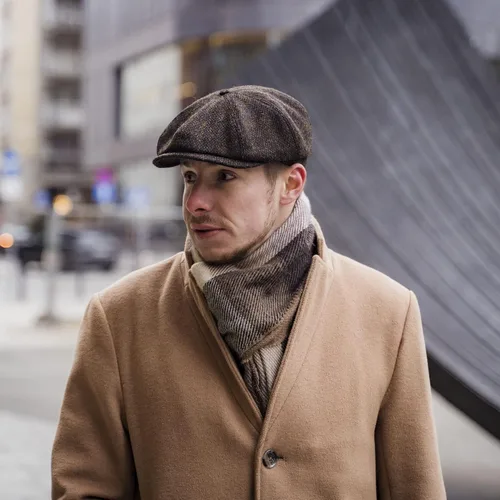 Vista 5 de Sterkowski Shelby Gorra 100% Harris Tweed Newsboy para hombre Sombrero de estilo pico de 8 paneles Negro/Amarillo