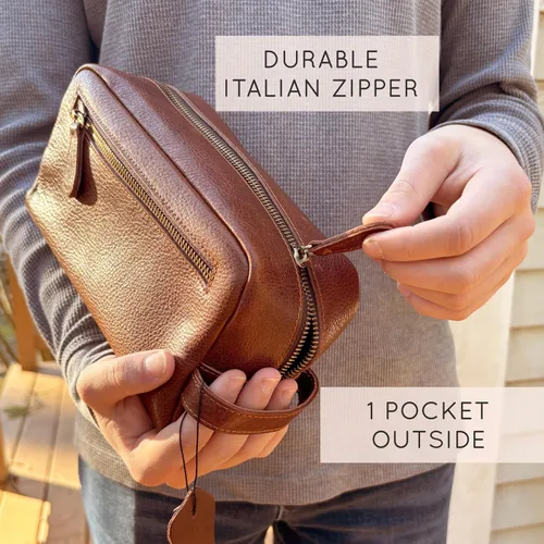 Vista 3 de Danique Jewelry Bolsa de aseo de cuero 100% genuino personalizada para hombres • Bolsa de viaje para artículos de aseo para hombres • Artículos