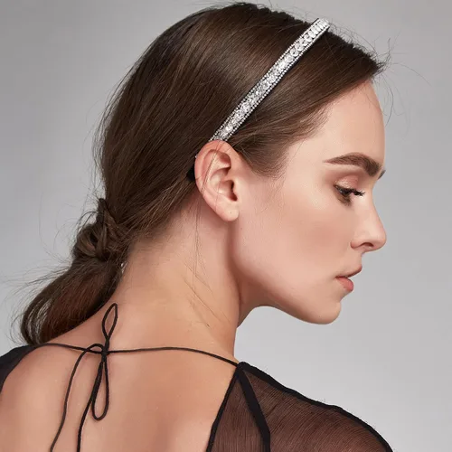 Vista 4 de HINZIC Paquete de 2 diademas de diamantes de imitación para mujer, color negro y plateado