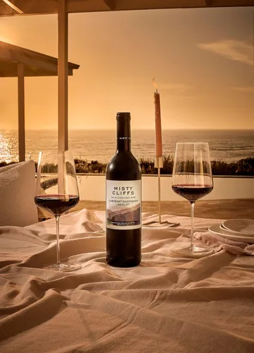 Vista 3 de Misty Cliffs Vino premium sin alcohol Cabernet Sauvignon Merlot (1 paquete)
