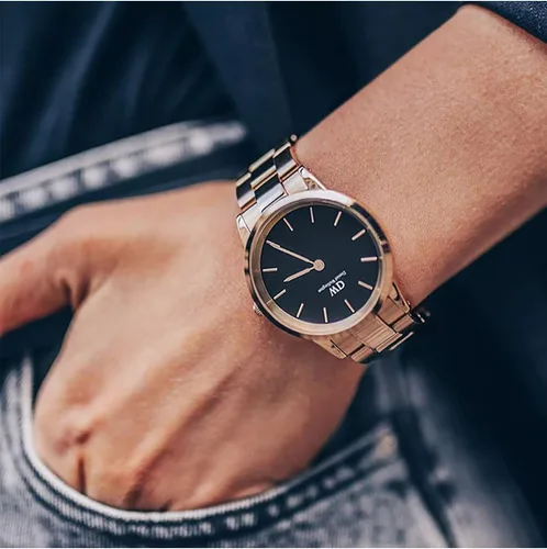 Vista 3 de Daniel Wellington Iconic Link Reloj pulsera de eslabones de oro rosa o plata