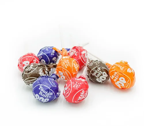 Vista 5 de POPS - Paletas de 1 libra, bolsa a granel, 5 sabores surtidos, sin gluten, centro masticable y revestimiento de caramelo duro, ventosas envueltas