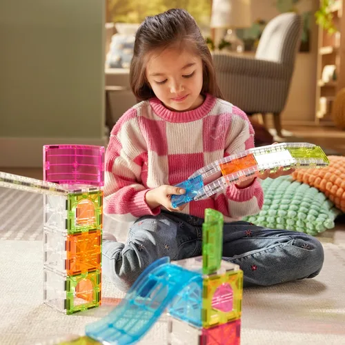 Vista 6 de MAGNA-TILES Rail Racers Max - Juego de construcción magnética de 80 piezas, la marca original de construcción magnética