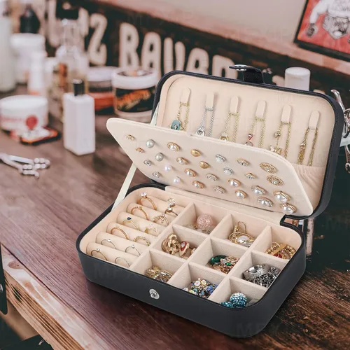 Vista 2 de MFXIP Joyero de viaje, pequeño joyero, caja organizadora de joyas de viaje para mujeres y niñas, estuche de joyería pequeño portátil para aretes
