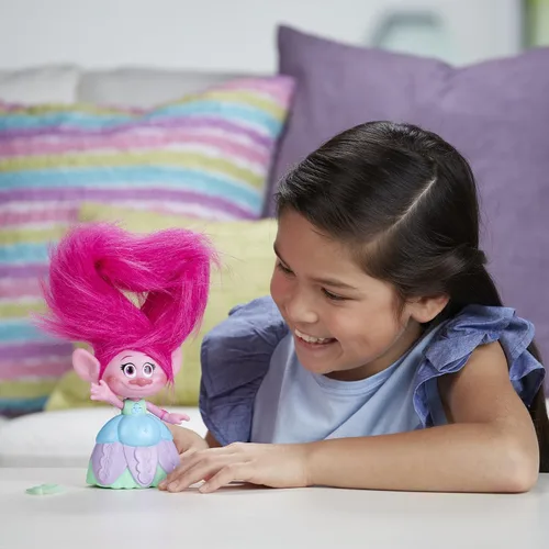 Vista 4 de DreamWorks Trolls Hair in the Air Poppy, multicolor, modelo: C1305