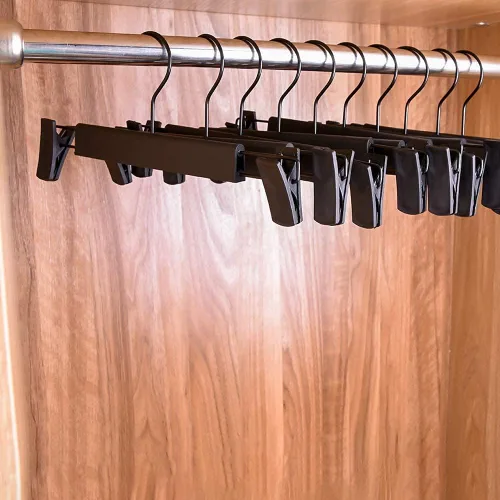 Vista 6 de Perchas para faldas, perchas para pantalones con clips, ganchos giratorios de 360° que ahorran espacio para pantalones, faldas, ropa, jeans