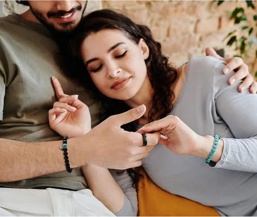 Vista 2 de Pulseras magnéticas a juego para parejas, hombres, mujeres, para él, para ella, novio o novia, pulseras de conexión amorosa, regalos para el Día