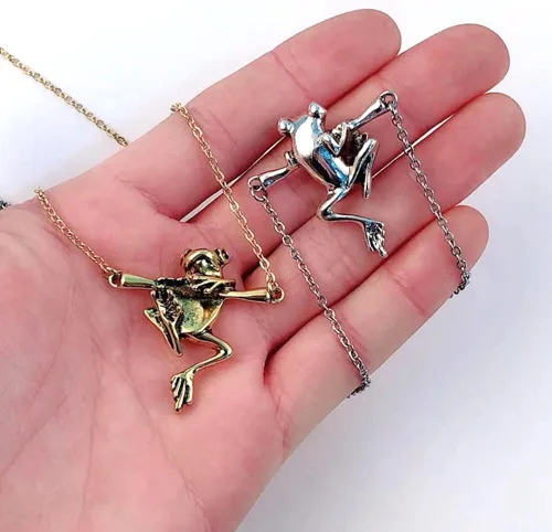 Vista 4 de Juego de collares de rana para colgar en forma de árbol de plata, diseño de rana y animales retro, divertido, vintage, para mujeres y niñas, regalo