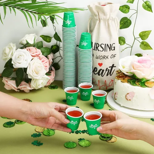 Vista 5 de Gerrii 100 vasos de chupito de 2 onzas para el día de San Patricio, desechables de plástico, regalos de fiesta de San Patricio para cumpleaños