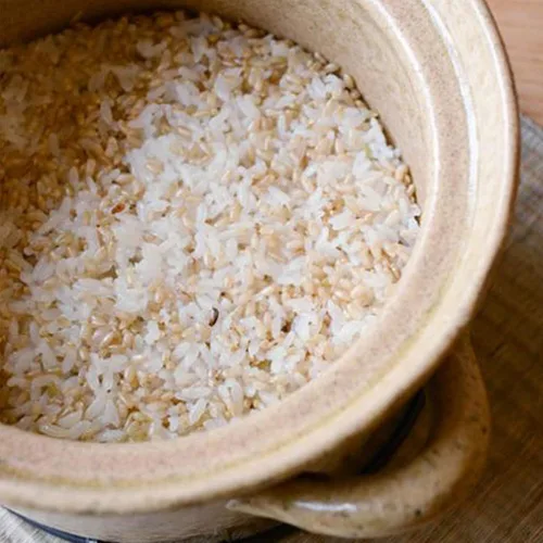 Vista 5 de Olla japonesa Donabe Cocer de arroz, 3 Go, 2200 cc, color blanco