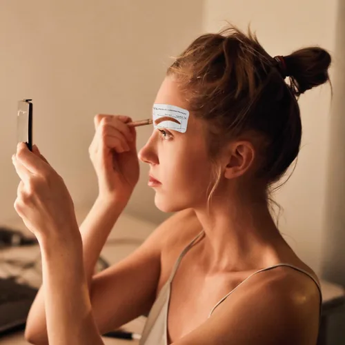 Vista 4 de 10 Uds. Plantillas de cejas para cejas, calcomanías adhesivas para dar forma a las cejas, herramientas de belleza de maquillaje para bricolaje
