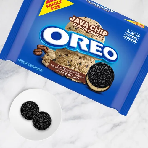 Vista 8 de OREO Galletas de sándwich de chocolate con crema sabor a chips de Java tamaño familiar, 17 onzas