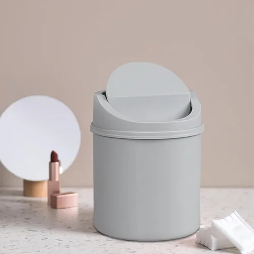 Vista 4 de Mini bote de basura de escritorio de 0.5 galones con tapa giratoria, pequeño bote de basura oscilante, gris Lightweight Plastic, Flip Swing-Top