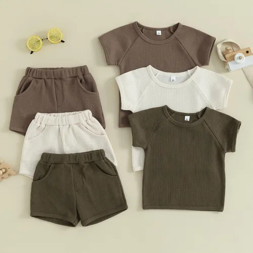 Vista 7 de Omkzanbi Conjunto de ropa de verano para bebé niño, camiseta de manga corta, pantalones cortos de punto gofre, 2 piezas, pantalones cortos
