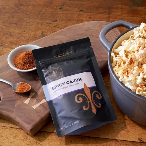 Vista 5 de Dell Cove Spices Condimento picante para palomitas cajún Sin OMG y sin gluten Apto para veganos Palomitas de maíz con un toque picante