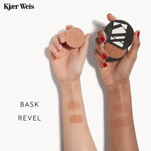 Vista 4 de Kjaer Weis - Maquillaje bronceador en polvo. Maquillaje de contorno de terracota cálido mate para maquillaje facial bronceado de aspecto natural.