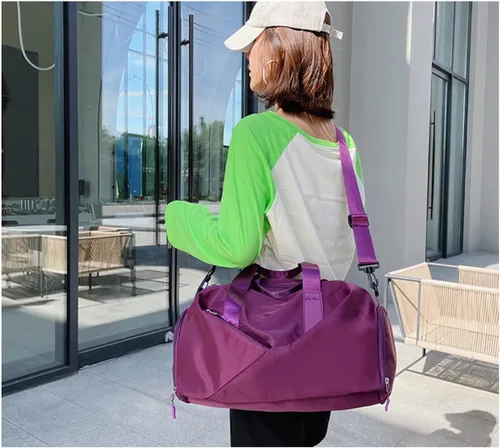Vista 2 de Bolsa deportiva de gimnasio de viaje con bolsillo húmedo y compartimento para zapatos para mujeres y hombres, Rojo -, Bolsa de yoga