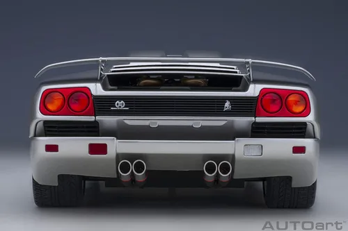Vista 6 de AUTOart Lamborghini Diablo SE30 JOTA (TITANIO/Plateado metálico)