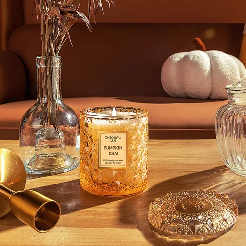 Vista 4 de Chloefu LAN Velas de calabaza Chai para regalo de Halloween, velas de granja para el hogar, tarro de soja perfumado de lujo con hasta 55 horas