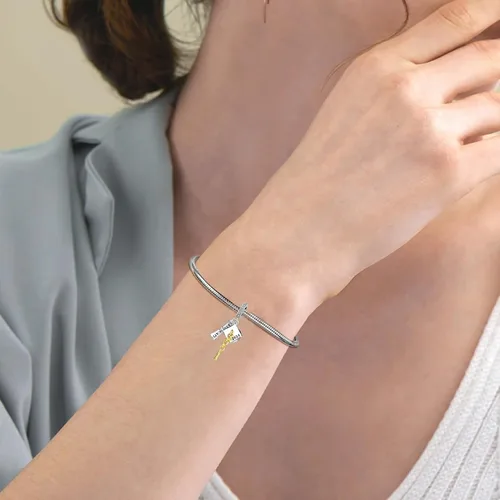Vista 3 de Clase de 2023 - Abalorio de graduación para pulsera Pandora