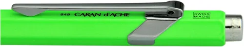 Vista 3 de Bolígrafo metálico Caran D'ache 849, Verde fosforescente Verde fluorescente