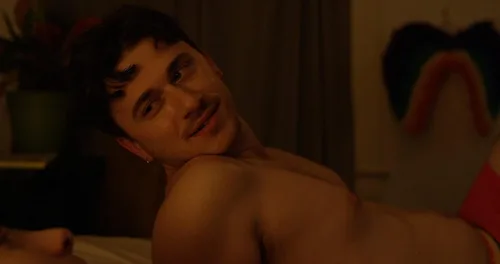 Vista 5 de Here Comes Your Man