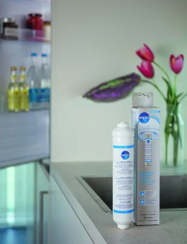 Vista 2 de Wpro Cartucho de filtro de agua en línea para refrigeradores lado a lado, USC100, filtra 1500 litros, reduce el sabor del cloro y las impurezas
